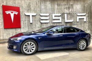 Read more about the article Tesla Brings On The Speed With Latest Model S Plaid Update